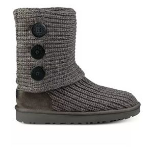 Ugg
Women's Classic Cardy Boots **like new**